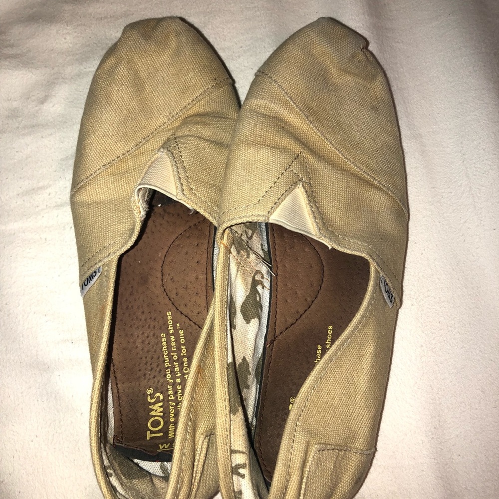 toms
